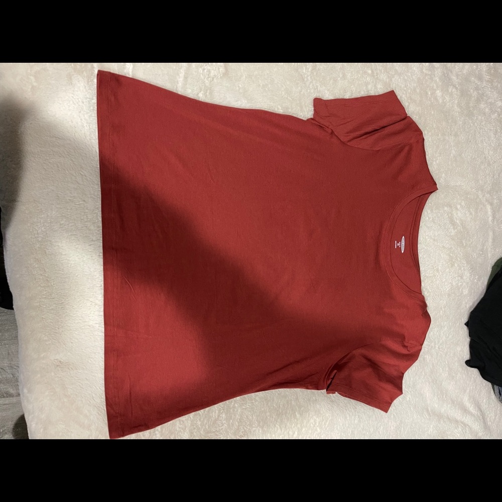 old navy shirt